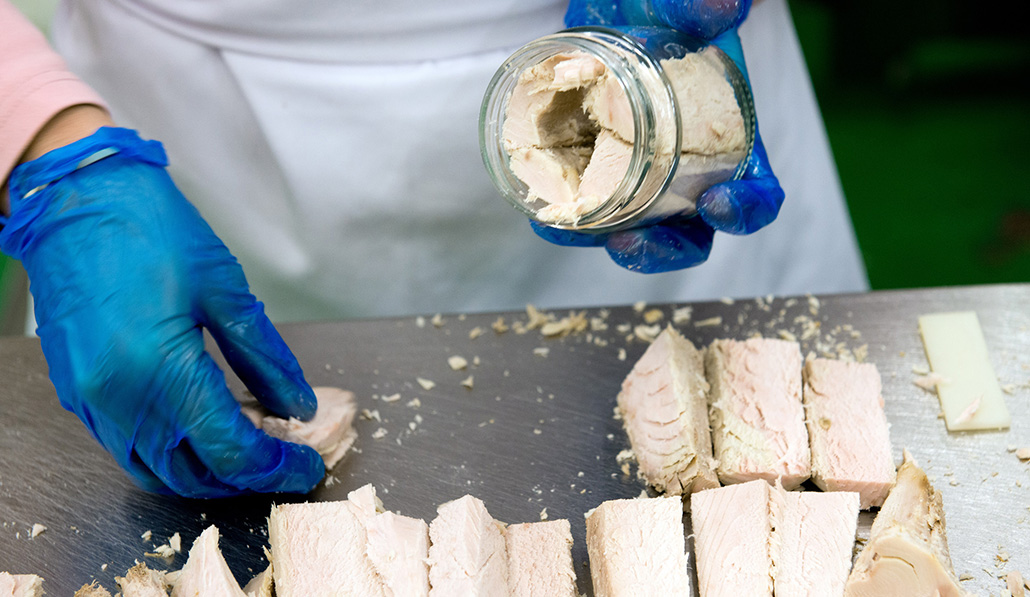 Production process of tuna